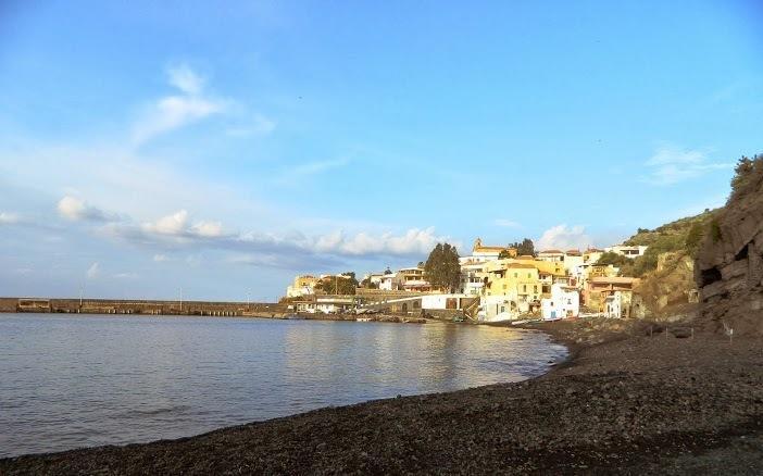 Albergo Seaside Leni Екстер'єр фото