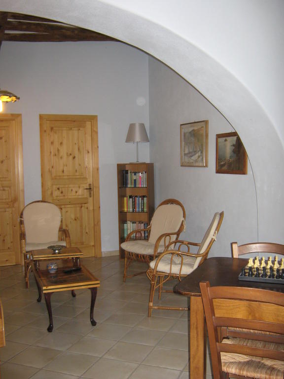 Albergo Seaside Leni Екстер'єр фото